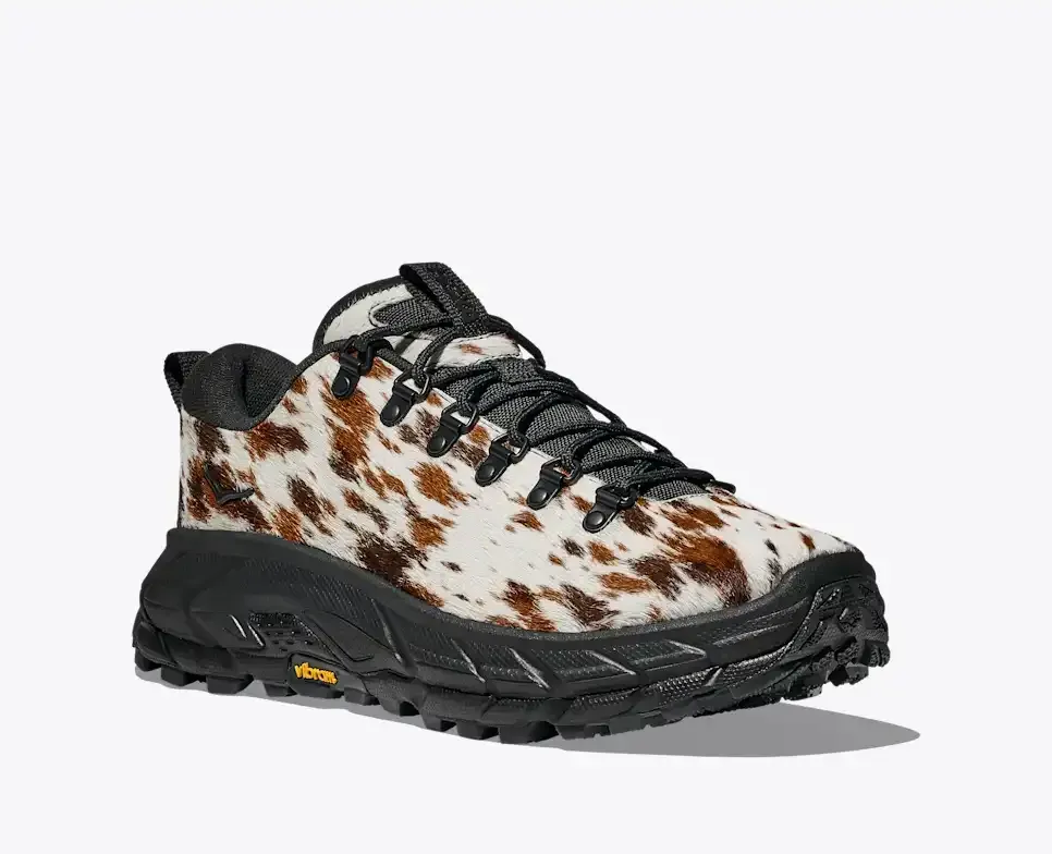 HOKA Tor Summit + Pirate Black